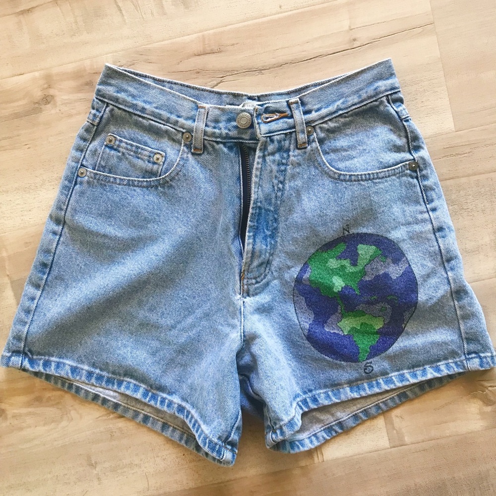 VINTAGE high waisted painted shorts